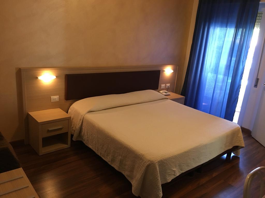 Hotel Grifone 프린시피나 아 마레 외부 사진