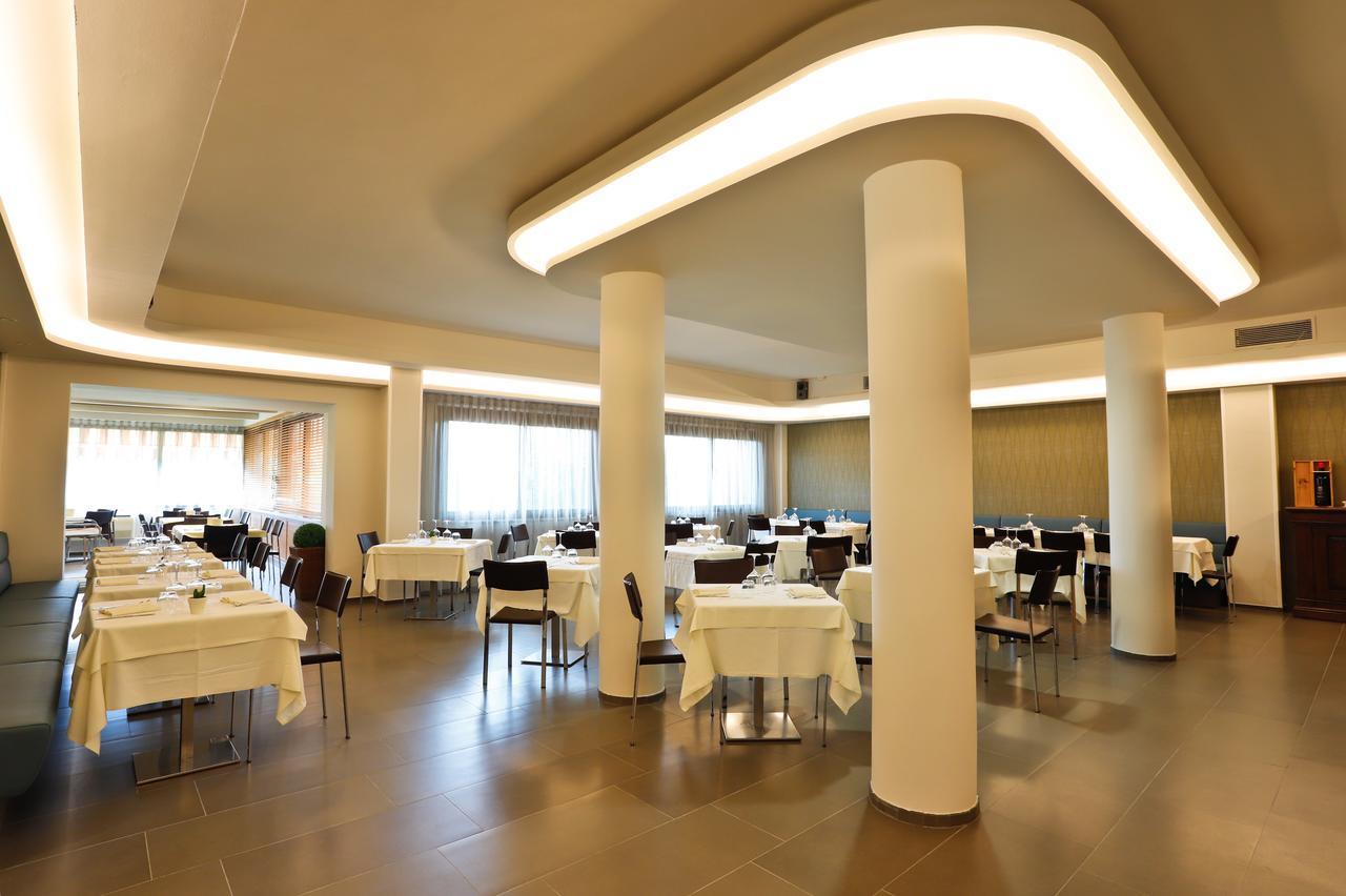 Hotel Grifone 프린시피나 아 마레 외부 사진