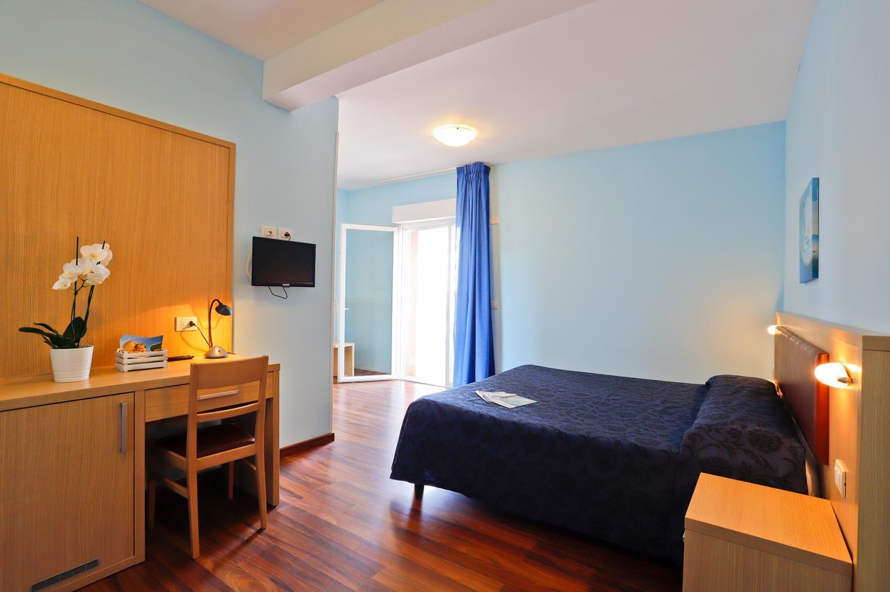 Hotel Grifone 프린시피나 아 마레 외부 사진
